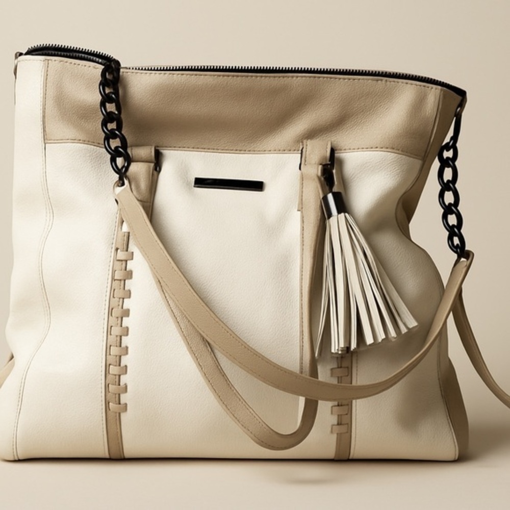 🤍 Steve Madden Cream Crossbody Bag – Neutral Everyday Purse with Tassel Detail